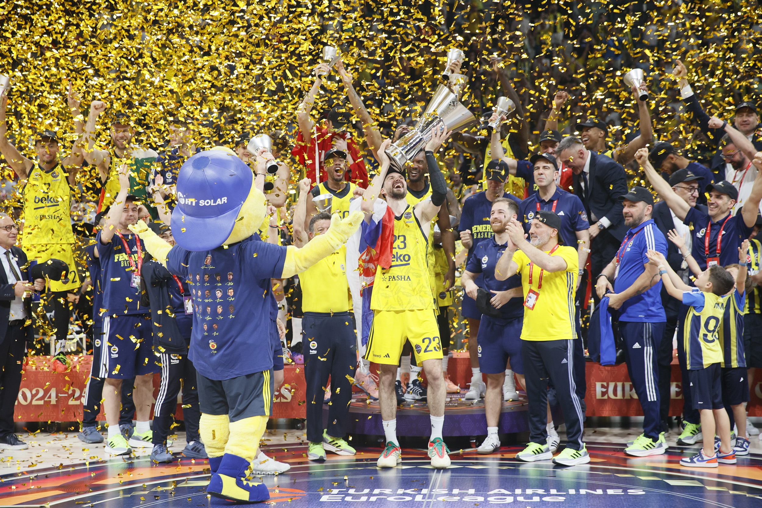 Fenerbahçe Beko ikinci kez Avrupa’nın en büyüğü!